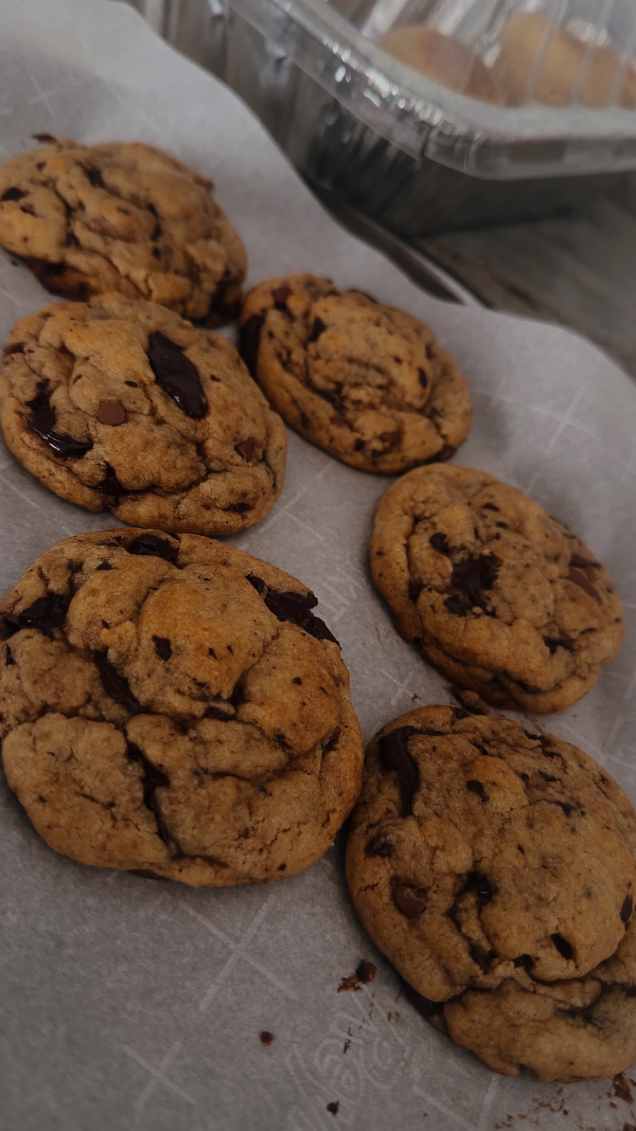 The BEST chocolate chip cookies